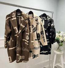 Load image into Gallery viewer, Wool blend printed coat
