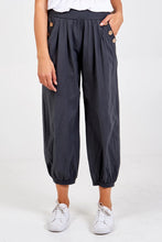 Load image into Gallery viewer, Cotton button trouser
