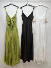 Load image into Gallery viewer, Cotton strap maxi dress
