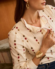 Load image into Gallery viewer, InApril 1986 cotton flower embroidered shirt
