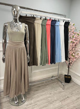 Load image into Gallery viewer, Plain cotton skirt
