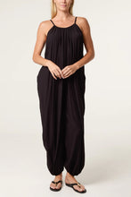 Load image into Gallery viewer, Plain strap jumpsuit
