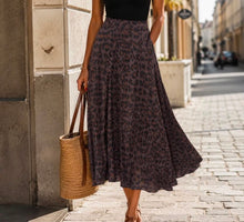Load image into Gallery viewer, Satin leopard skirt
