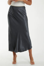 Load image into Gallery viewer, Satin skirt with lace detail

