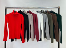 Load image into Gallery viewer, Basic roll neck jumper
