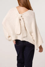 Load image into Gallery viewer, Knitted bow jumper
