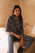 Load image into Gallery viewer, InApril1986 navy flower embroidered shirt
