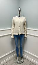 Load image into Gallery viewer, Button frill cardigan

