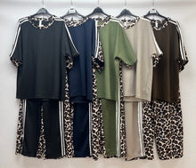 Load image into Gallery viewer, Leopard stripe tracksuit
