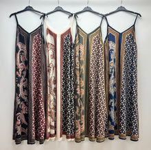 Load image into Gallery viewer, Satin printed strap dress
