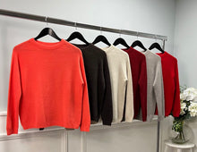 Load image into Gallery viewer, Plain round neck jumper
