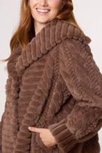 Load image into Gallery viewer, Teddy bear coat

