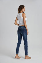Load image into Gallery viewer, Melly denim two button jeans
