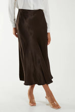 Load image into Gallery viewer, Plain satin skirt
