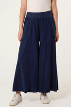 Load image into Gallery viewer, Corduroy wide leg trousers
