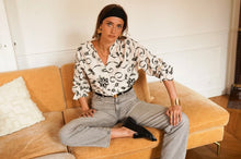 Load image into Gallery viewer, InApril 1986 flower embroidered shirt
