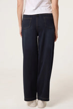 Load image into Gallery viewer, QED dark wash seam jeans
