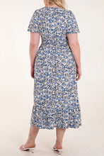 Load image into Gallery viewer, Abstract flower print dress
