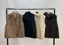 Load image into Gallery viewer, Teddy bear gilet
