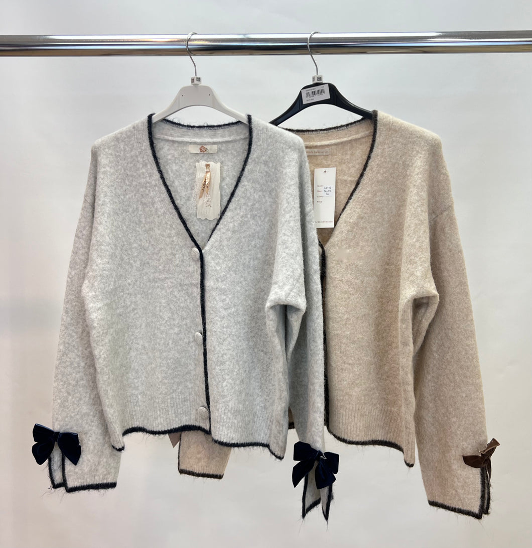 Premium contrast hem cardigan
