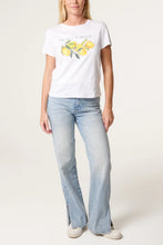 Load image into Gallery viewer, La Vita e Bella t-shirt
