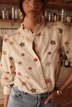 Load image into Gallery viewer, InApril 1986 beige embroidered shirt
