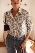 Load image into Gallery viewer, InApril 1986 cotton flower shirt
