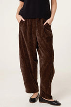 Load image into Gallery viewer, Velour trousers
