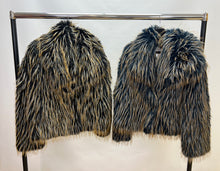 Load image into Gallery viewer, Shaggy lined two tone jacket
