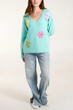 Load image into Gallery viewer, Crochet flower jumper
