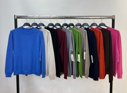 Round neck ribbed hem jumper