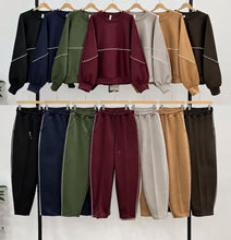 Load image into Gallery viewer, Scuba stripe tracksuit
