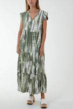 Load image into Gallery viewer, Tiered printed dress
