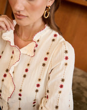 Load image into Gallery viewer, InApril 1986 cotton flower embroidered shirt
