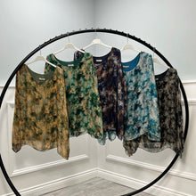 Load image into Gallery viewer, Tie dye splash print silk top

