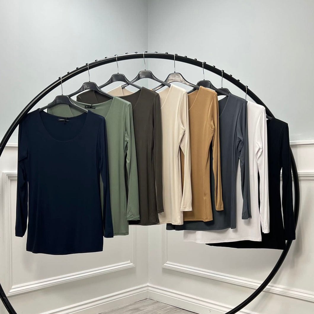 Round neck long sleeve jersey top