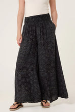 Load image into Gallery viewer, Leopard wide leg trouser
