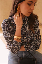 Load image into Gallery viewer, InApril1986 navy flower embroidered shirt
