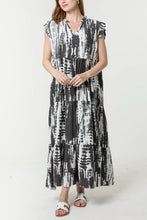 Load image into Gallery viewer, Tiered printed dress
