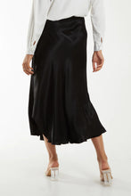 Load image into Gallery viewer, Plain satin skirt
