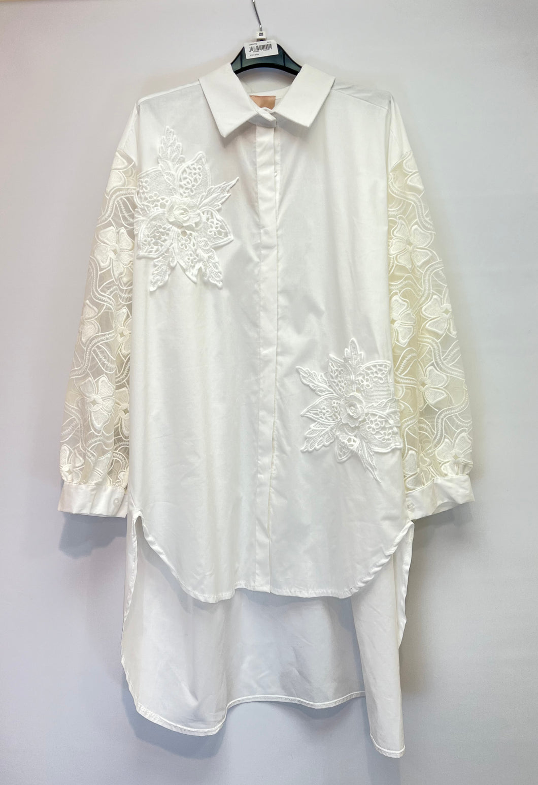 Flower lace sleeve shirt