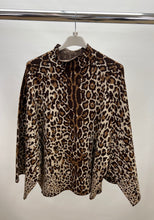 Load image into Gallery viewer, MC Lorene leopard print jumper
