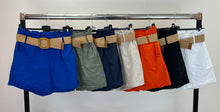 Load image into Gallery viewer, Linen belted shorts
