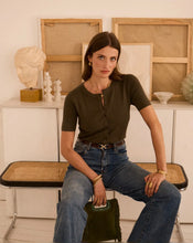Load image into Gallery viewer, InApril 1986 soft knit short sleeve jumper
