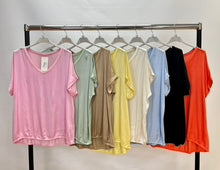 Load image into Gallery viewer, Satin v-neck top
