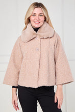 Load image into Gallery viewer, Faux fur collar jacket
