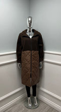 Load image into Gallery viewer, Quilted zip coat
