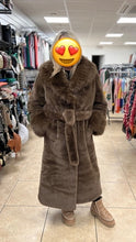 Load image into Gallery viewer, Faux fur coat with belt
