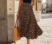 Load image into Gallery viewer, Satin leopard skirt
