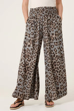 Load image into Gallery viewer, Leopard wide leg trouser
